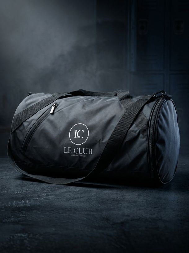 Grand sac de sport noir en toile personnalisé avec le logo blanc Le Club.